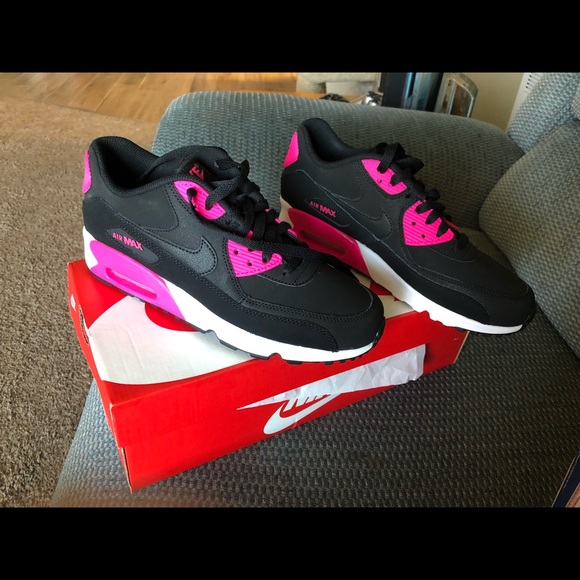 Black and Pink Air Max - Picture 3 of 5